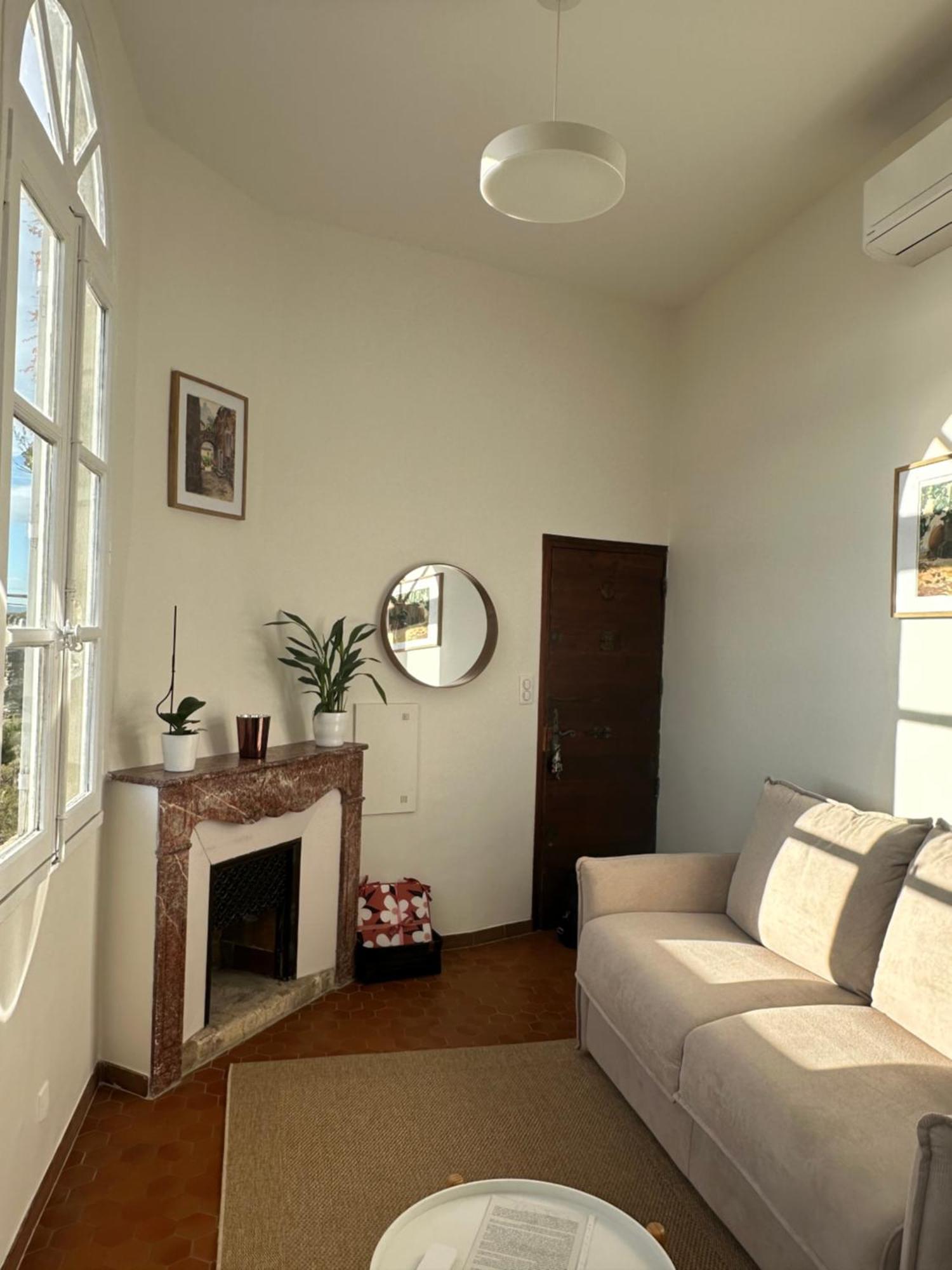 Charmante Petite Maison Avec Vue Panoramique, En Centre Historique, Proche D'Avignon, Ancienne, Renovee, Climatisee, Terrasse, Parking Public Gratuit Villeneuve-lès-Avignon Eksteriør bilde